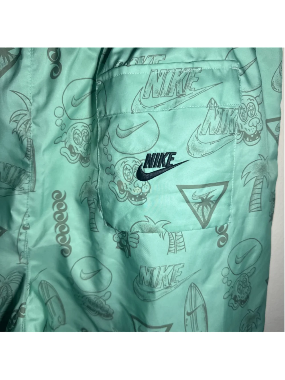Men's Nike Swim Trunks XXL Green Black Graphic Print